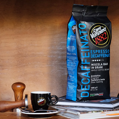 
                  
                    Cargar imagen en el visor de la galería, CAFÉ EN GRANO 1 Kg 100% ARÁBICA DESCAFEINADO + CAFE GRANO GRAN AROMA 500g GRATIS !
                  
                
